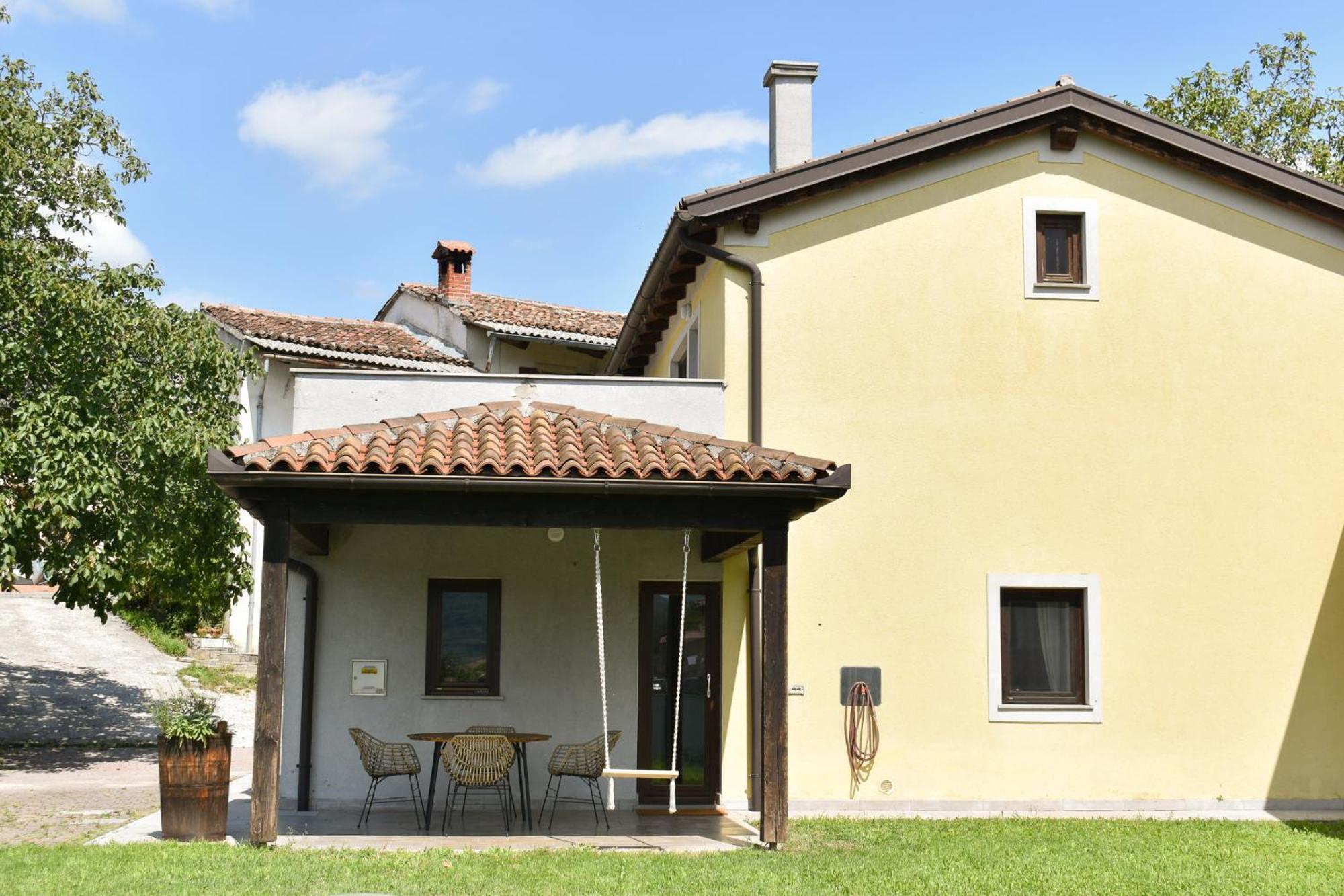 Small House In Vipava Valley Exterior photo
